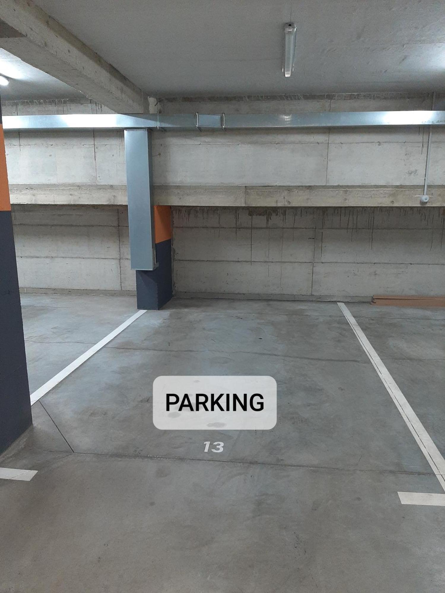 Viaggio I Parking Garaza Apartment
